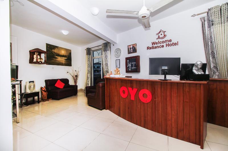 Oyo 126 Reliance Hotel Kolombo Bagian luar foto